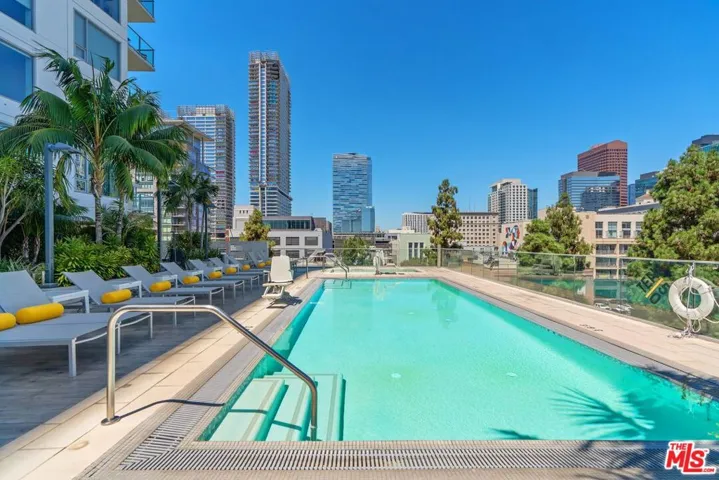 1050 S Grand Avenue 1001, Los Angeles, California 90015