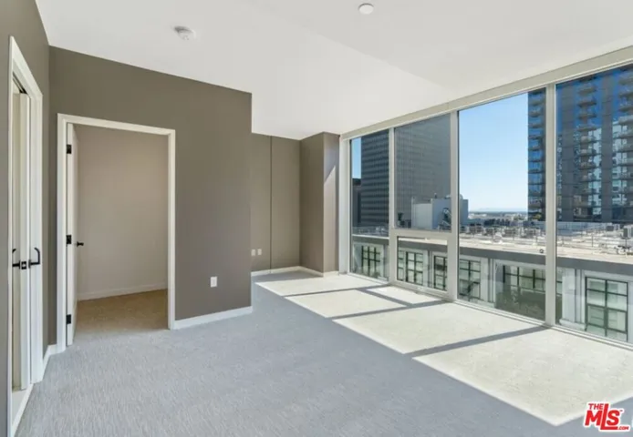 1050 S Grand Avenue 1001, Los Angeles, California 90015