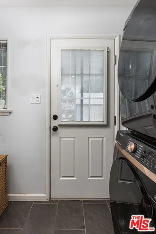 10415 Scoville Avenue, Sunland, California 91040