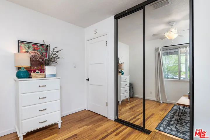 10415 Scoville Avenue, Sunland, California 91040