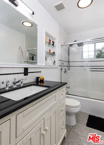 10415 Scoville Avenue, Sunland, California 91040