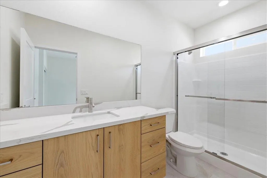 46-68162 Modalo Rd - Primary Bathroom