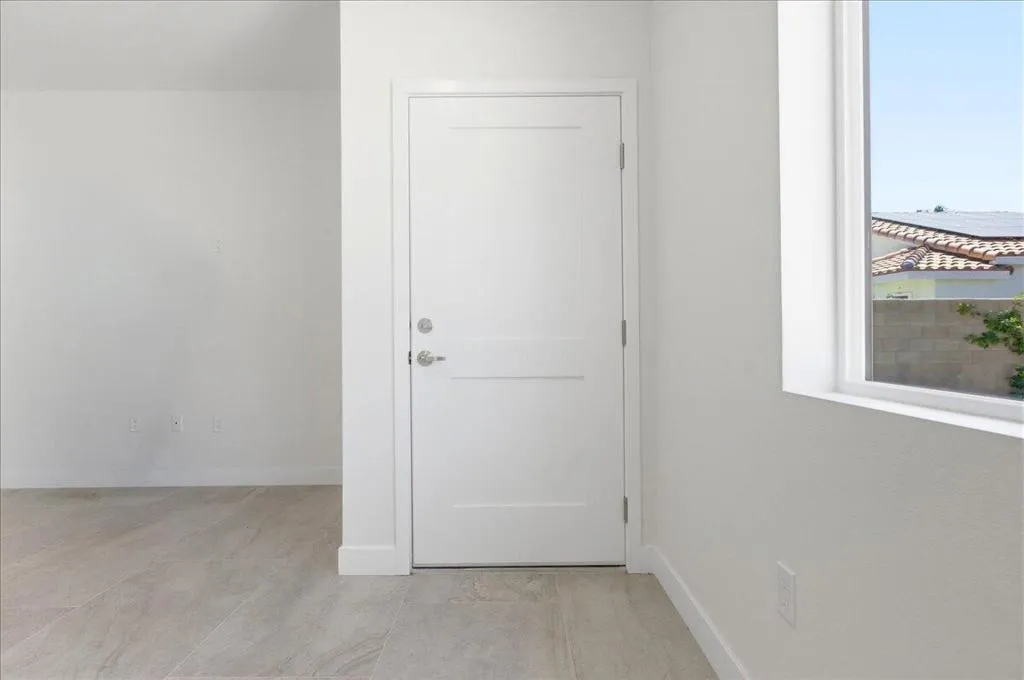 36-68162 Modalo Rd - Front Door