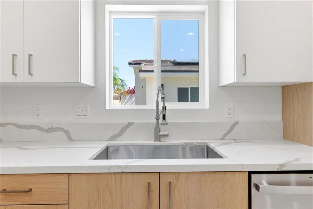 12-68160 Modalo Rd - Kitchen