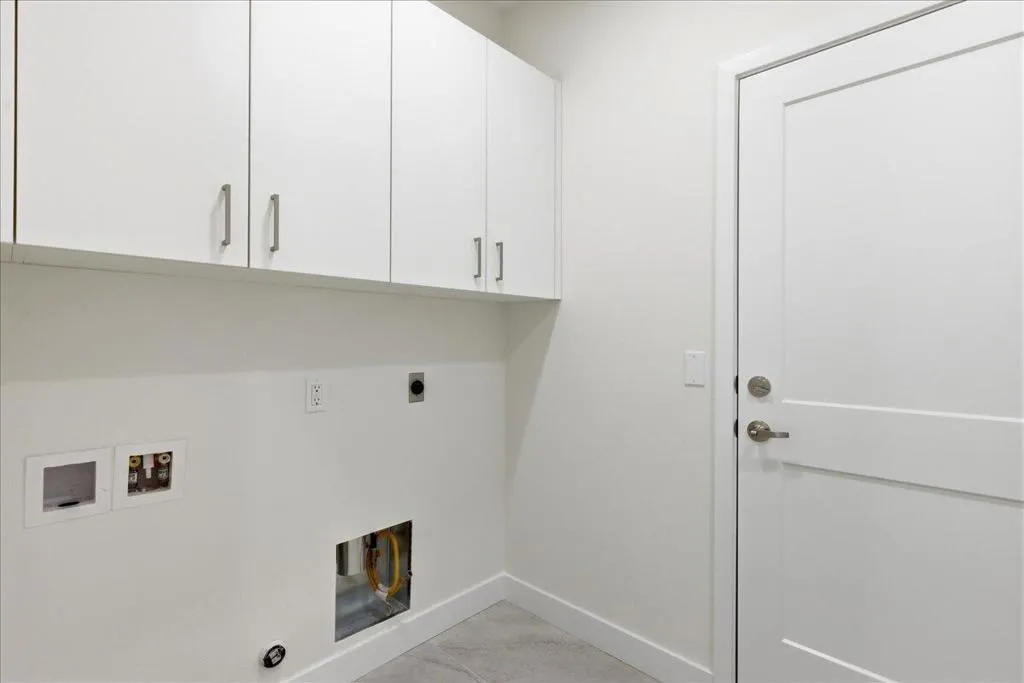 24-68160 Modalo Rd - Laundry