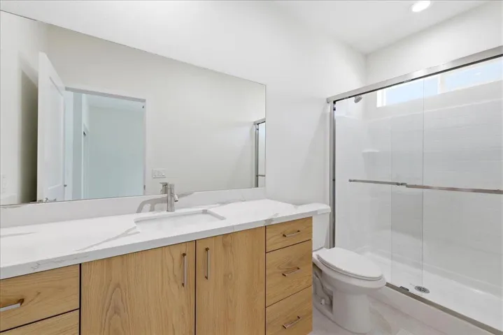 46-68162 Modalo Rd - Primary Bathroom