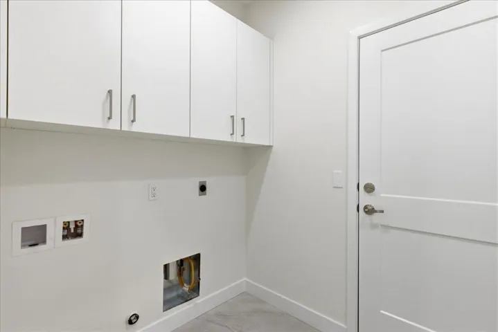 24-68160 Modalo Rd - Laundry