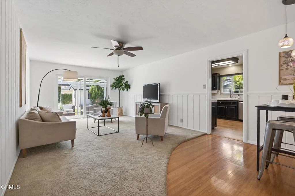 25-web-or-mls-Upmarketmedia_218Pal-076