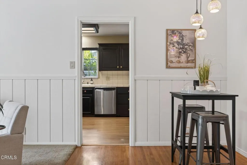 26-web-or-mls-Upmarketmedia_218Pal-079
