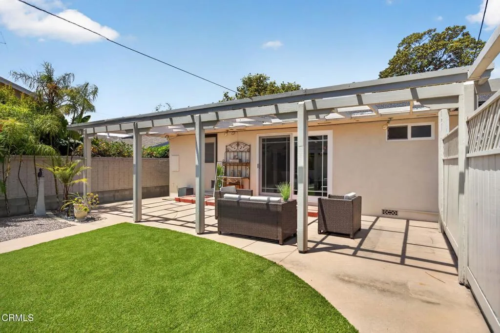 50-web-or-mls-Upmarketmedia_218Pal-151