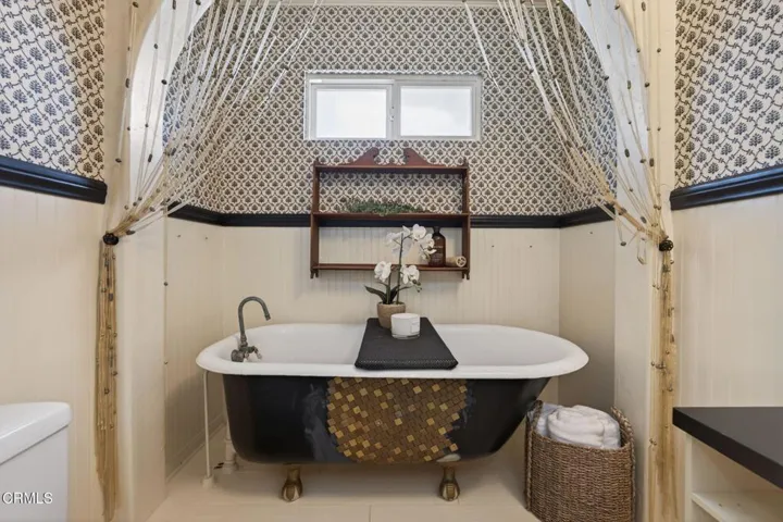38-web-or-mls-Upmarketmedia_218Pal-115