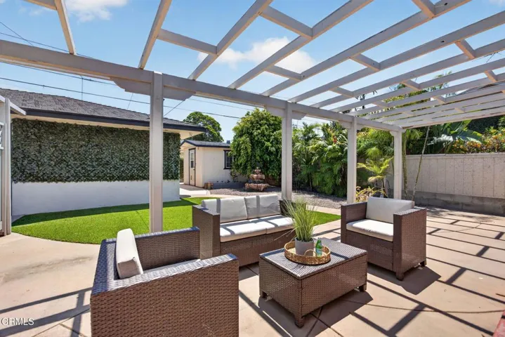 49-web-or-mls-Upmarketmedia_218Pal-148