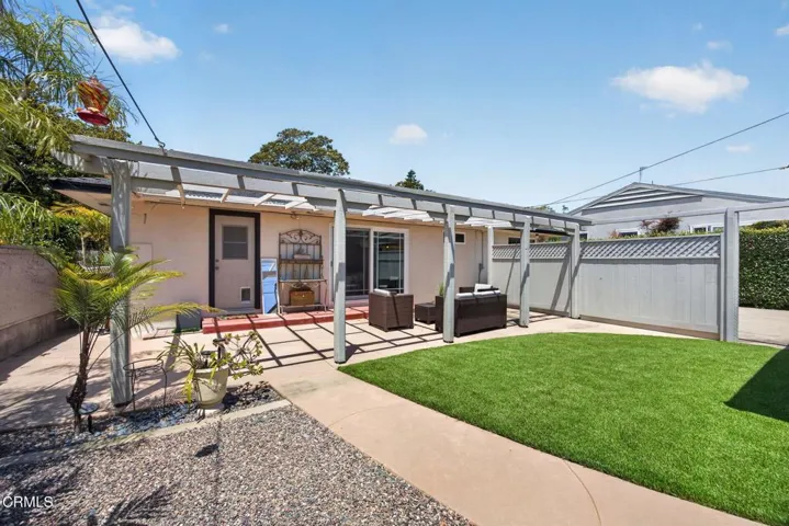 51-web-or-mls-Upmarketmedia_218Pal-154