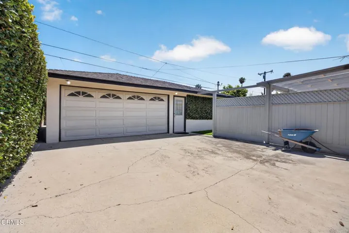 57-web-or-mls-Upmarketmedia_218Pal-172