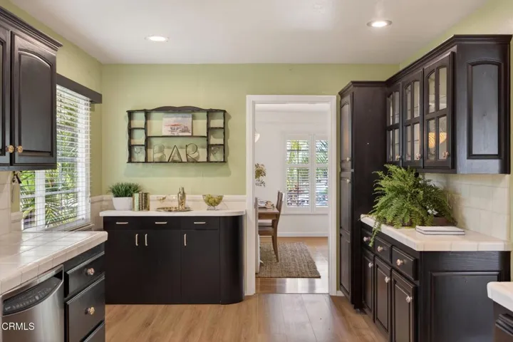 23-web-or-mls-Upmarketmedia_218Pal-067
