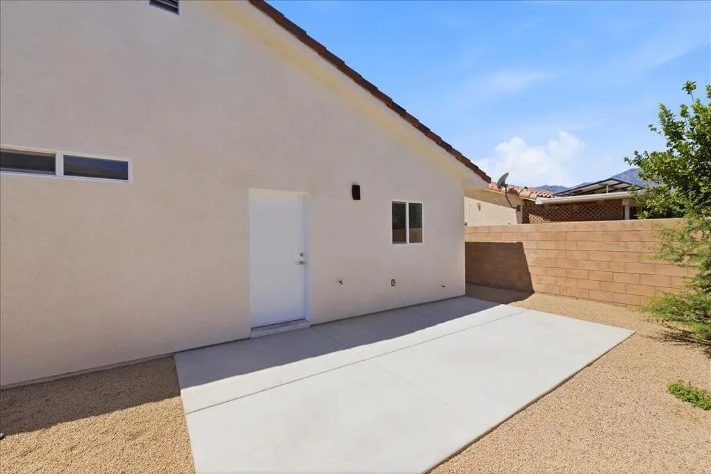 31-68160 Modalo Rd - Patio