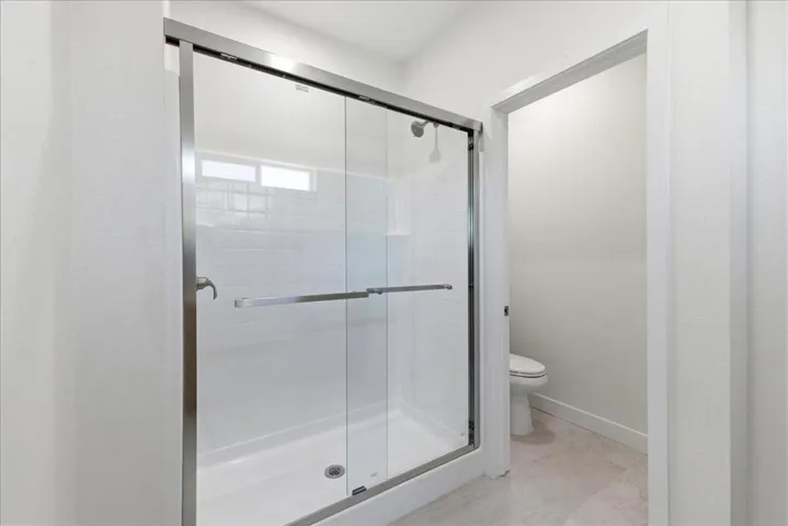 17-68160 Modalo Rd - Primary Bathroom