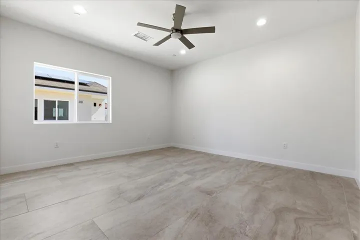 14-68160 Modalo Rd - Primary Bedroom