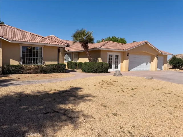 15358 Lookout, Apple Valley, California 92307