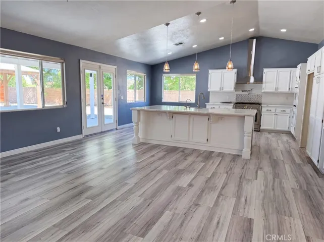 15358 Lookout, Apple Valley, California 92307