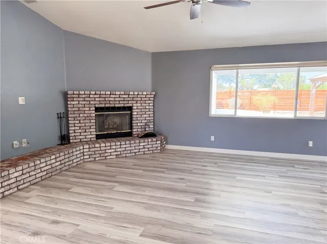 15358 Lookout, Apple Valley, California 92307