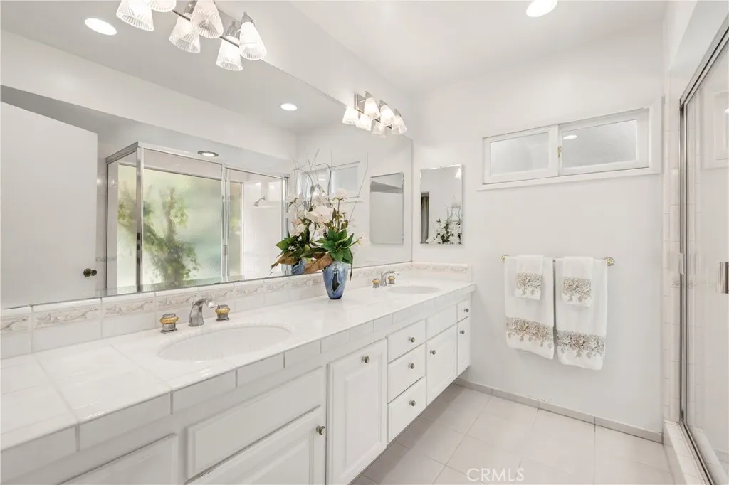Dual sinks