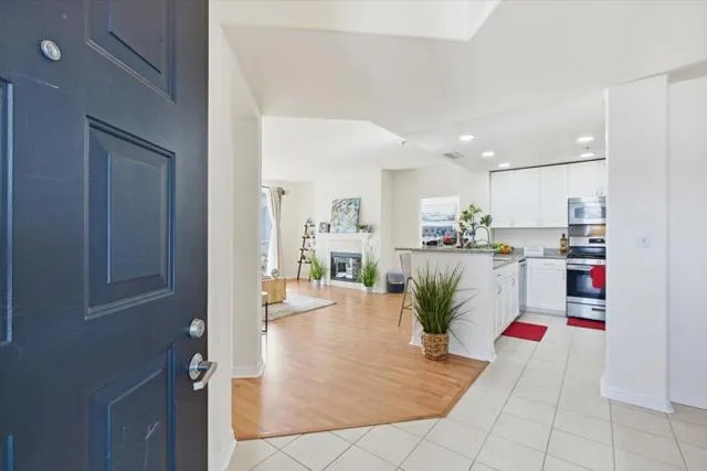 3901 Lick Mill Boulevard 360, Santa Clara, California 95054