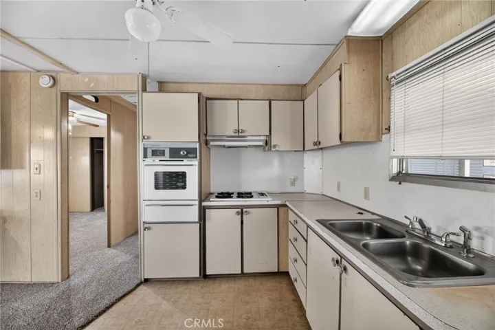 760 Santa Clara, Hemet, California 92543