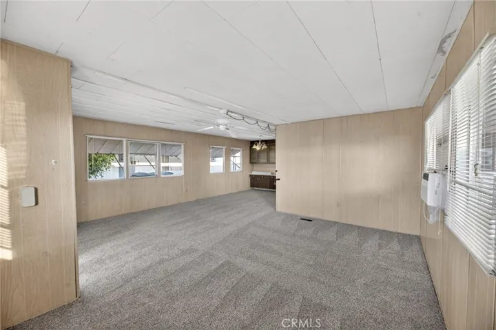 760 Santa Clara, Hemet, California 92543