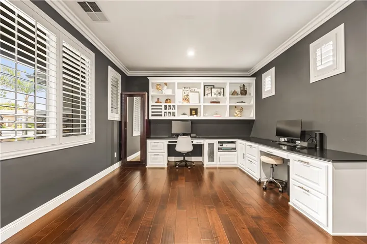 37701 Oxford Drive, Murrieta, California 92562