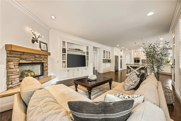 37701 Oxford Drive, Murrieta, California 92562
