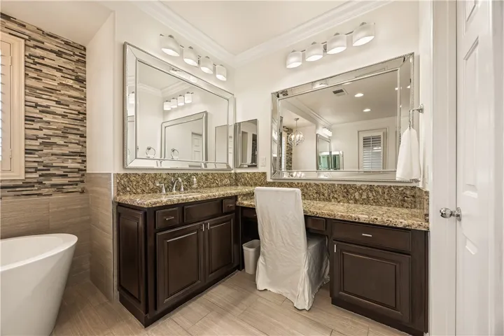 37701 Oxford Drive, Murrieta, California 92562