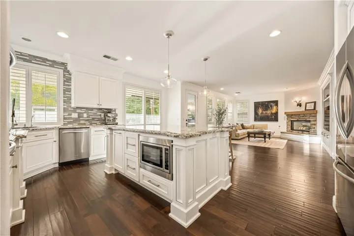 37701 Oxford Drive, Murrieta, California 92562