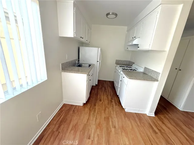 4015 W 137th Street 103, Hawthorne, California 90250