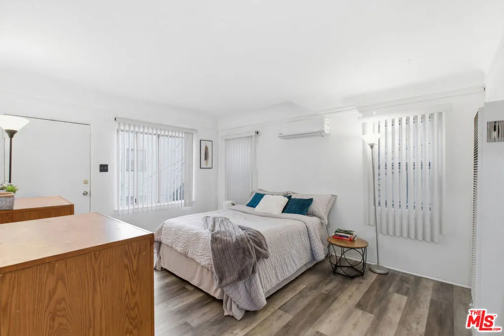 Rear unit primary bedroom