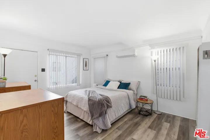 Rear unit primary bedroom