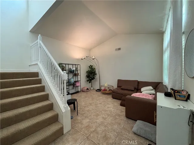15 Southampton, Irvine, California 92620