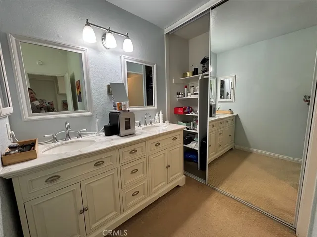 15 Southampton, Irvine, California 92620