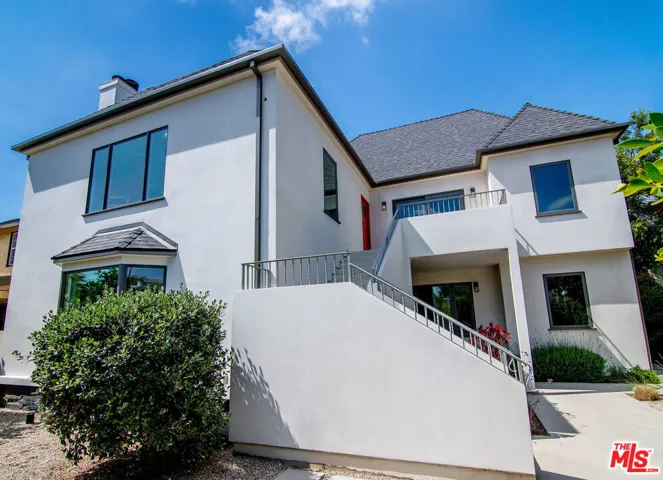 8021 Blackburn Avenue U, Los Angeles, California 90048