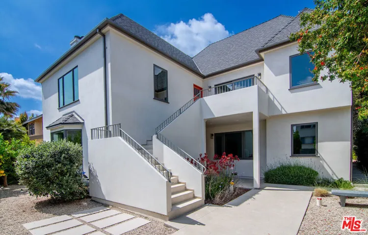 8021 Blackburn Avenue U, Los Angeles, California 90048