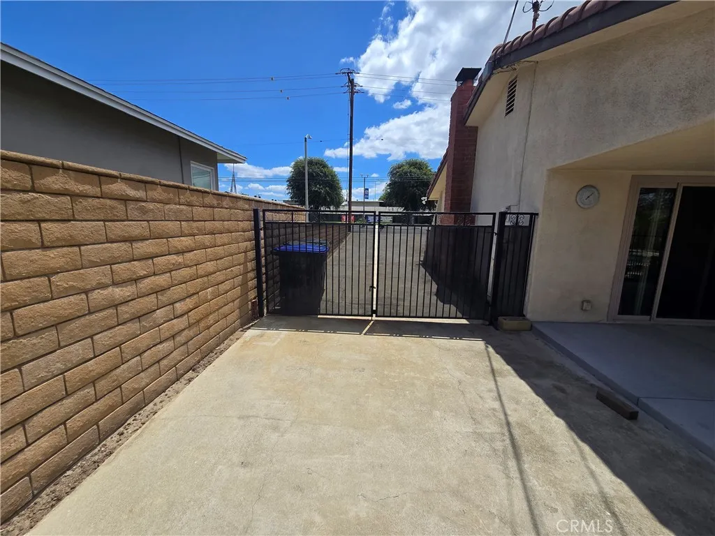 Drive way /RV parking