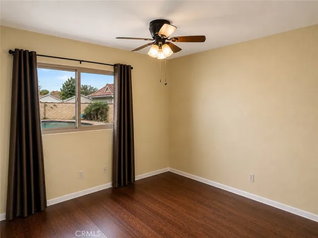2nd bedroom