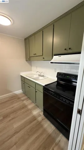 1327 Webster St B105, Alameda, California 94501