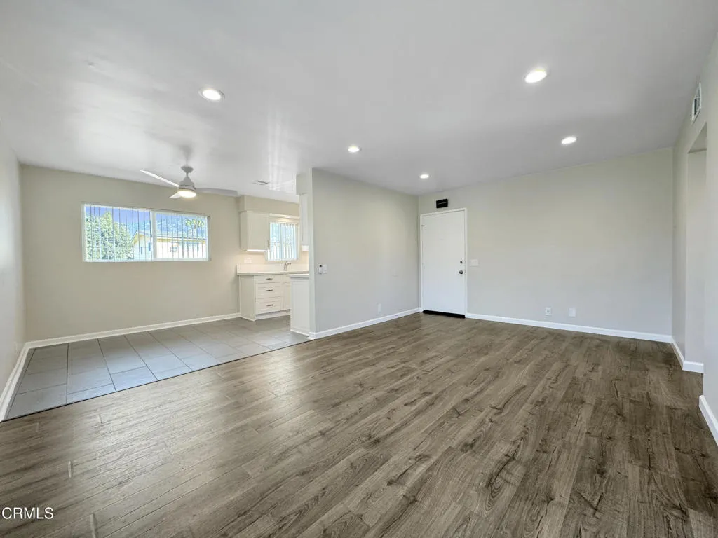 605 Los Robles Living Room