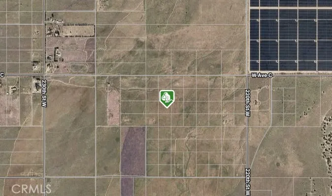 Aerial with parcel boundary.
