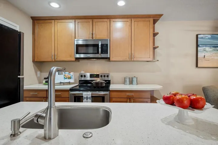 209 Boardwalk Avenue H, San Bruno, California 94066