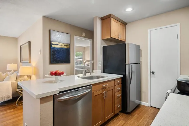 209 Boardwalk Avenue H, San Bruno, California 94066