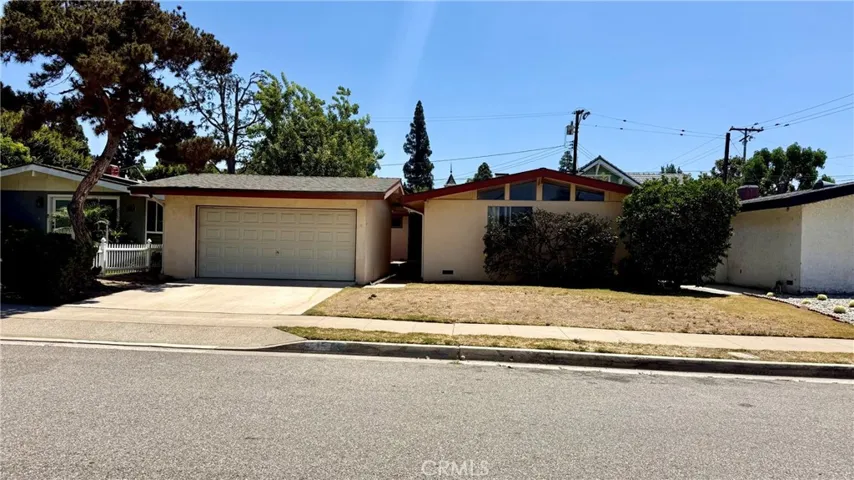 515 N Wayfield, Orange, California 92867