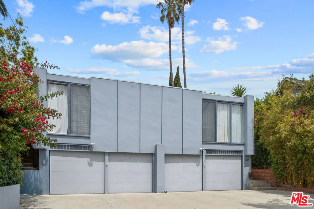 631 Pier Ave