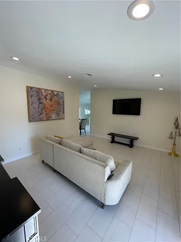 5801 Lubec, Bell Gardens, California 90201